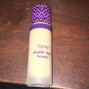 Tarte Double Duty Foundation in shade light medium